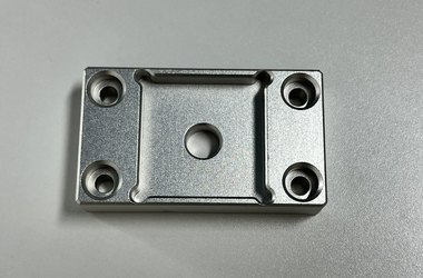 铝合金定位座销孔和沉孔加工